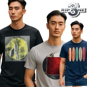 👛 (ANY 2/$30) Bundle of 3 RIPZONE M Crewneck Tees very good preowned condition